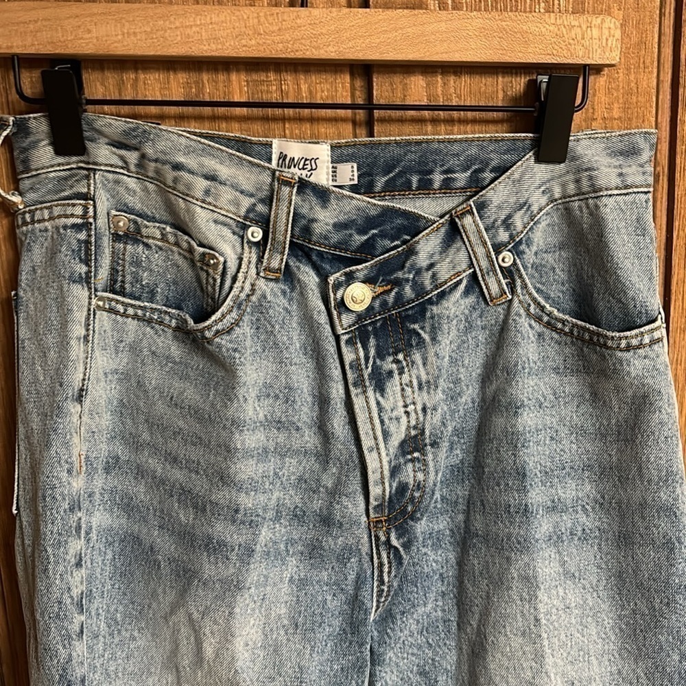 Princess Polly light wash straight leg cross button fly jeans US Women’s size 4 - Picture 3 of 14